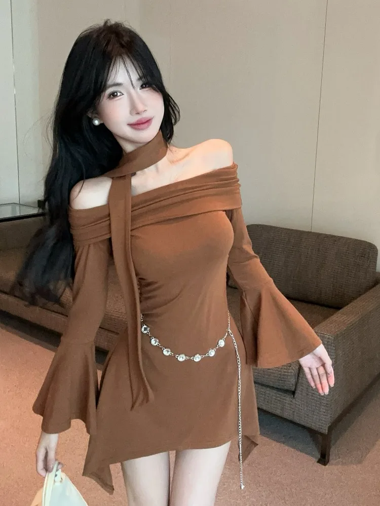 

Slim Fit Bell Sleeve A-Line Dress Women's Sexy Bodycon Skirt Tight Fit One-Shoulder Dress Korean Style Commute Long Sleeve