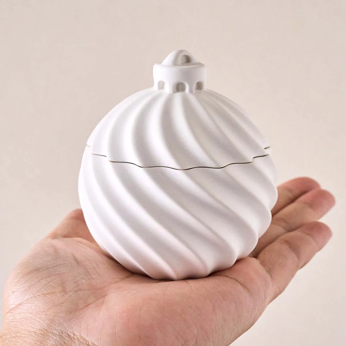 Round Stripe Candle Jar Silicone Mold with Lid DIY Creative Twisted Storage Box Flower Pot Craft Mold Concrete Plaster Home Deco