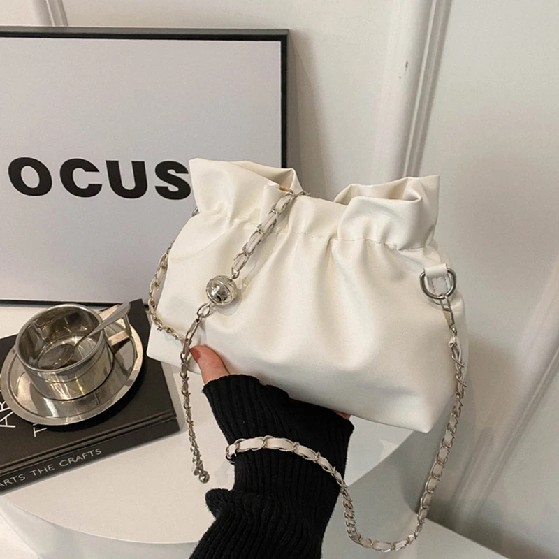 

Simple Chain Bucket Bag New Fashionable Shoulder Bag Casual Diagonal Cross Bag