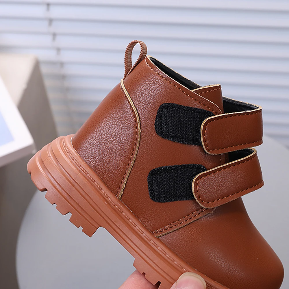 Sepatu Bot Modis Musim Gugur untuk Anak-anak 2025 Sepatu Bot Anak Perempuan Antik Desainer Sepatu Bot Kasual Anak Antilicin Bersol Lembut