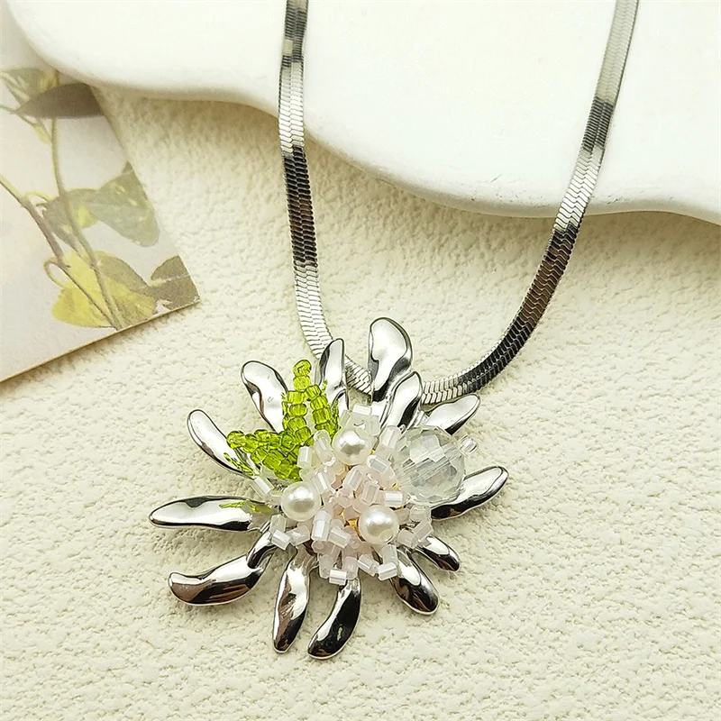 

White Camellia Flower Pendant Necklace For Women Girls Stainless Steel Silver Color Glass Bead Elegant Party Chain Jewelry