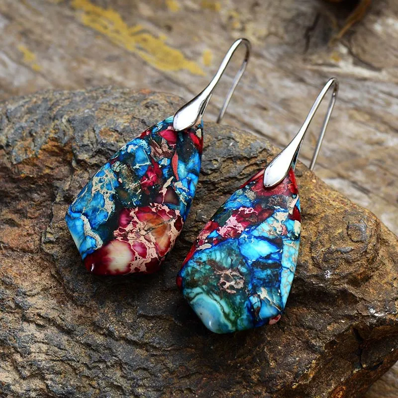 Gomggsale Striking Multicolored Gemstone Earrings: A Vivid Display of Natural Artistry