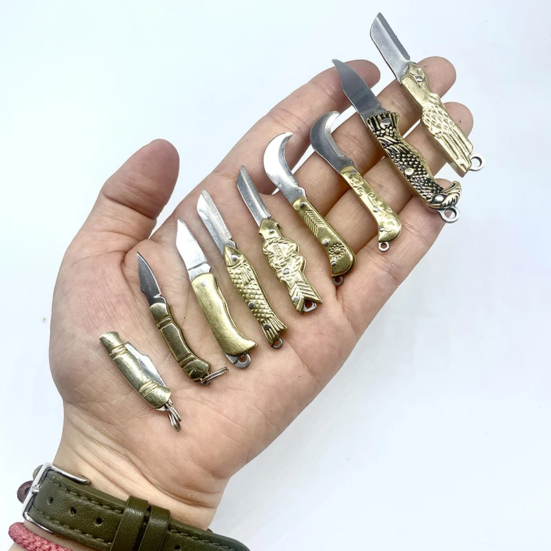 Brass Mini Pocket Knife Keychain Stainless Steel Pendant Cleaver Blade Cutter Outdoor Tool Portable Folding Knife TO Open Box