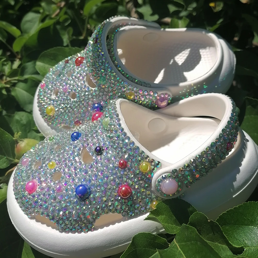 Handmade Rhinestones Bling Girls Womens Kids And Mother Summer Hole Sandals Garden Beach Slippers Sandals Quick Drying Shoes