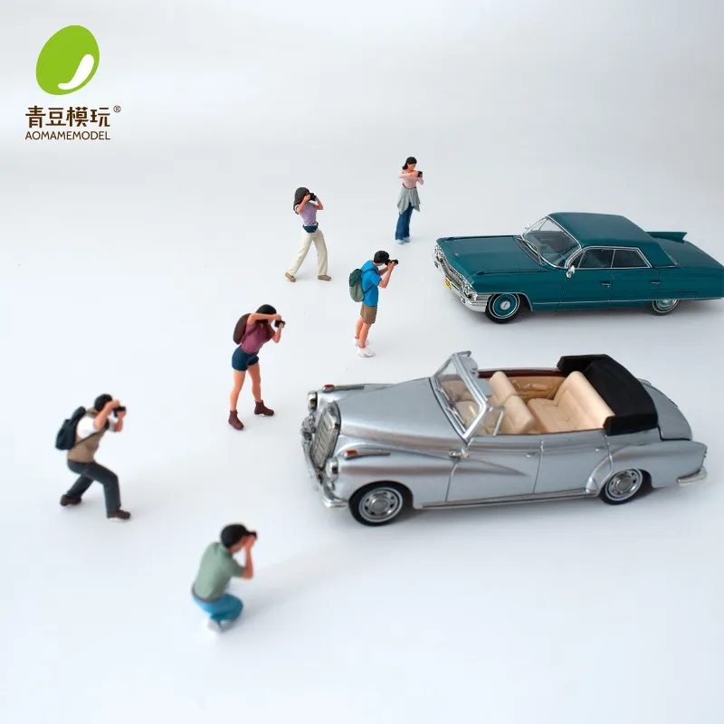 Car Enthusiasts Photography Series 1:64 Purple Top Woman Khaki-colored Jacket Man Action Figures Sand Table Miniature Doll Model - view 2