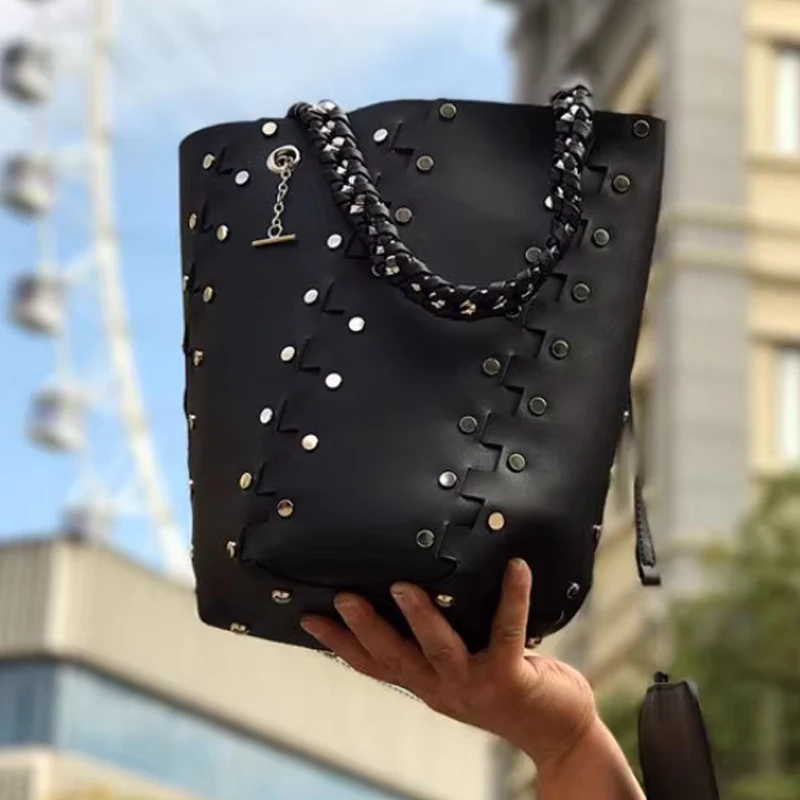 Black Designer Rivets Large Bucket Bags Women Purses and Handbags Female High Quality Shoulder Messenger Bags