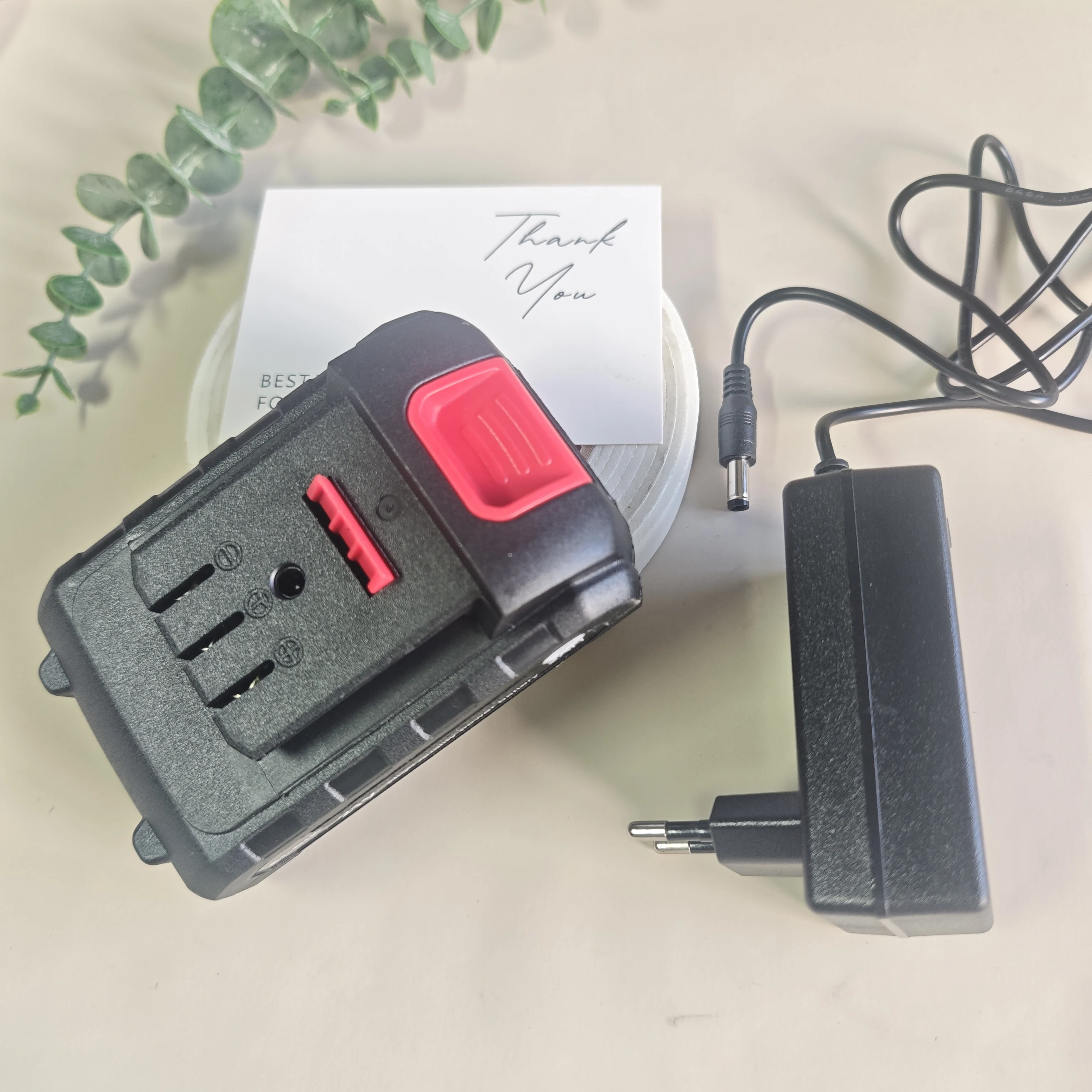 

21V 2Ah Rechargeable Lithium Ion Battery High Capacity Cordless Electric Power Tool Battery Suitable DaYi 21V Power Tool