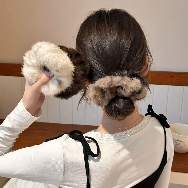 

Осень-зима 2026 Резинка для волос с леопардовым принтом — мягкая плюшевая резинка для волос, толстая эластичная резинка для волос в корейском стиле, роскошная и удобная