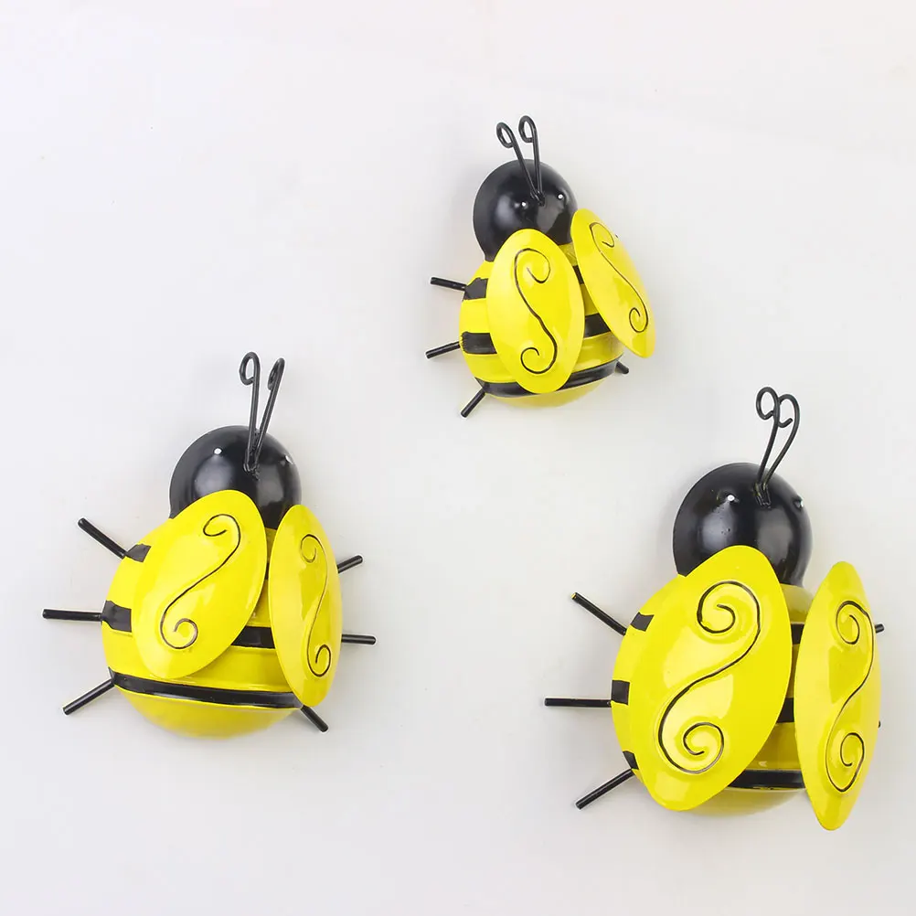 

Metal Bees Wall Decor Iron Yard Fence Patio Decoration 3D Realistic Hanging Cartoon Home Party Ornament Sculpture