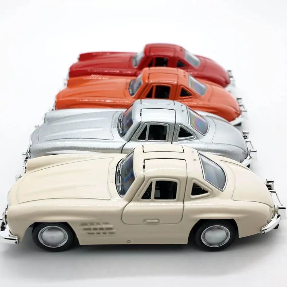 1:32 Super SportรถจําลองดึงกลับDiecastคลาสสิกรถรุ่นเด็กของเล่นเด็กของขวัญคอลเลกชันDecor