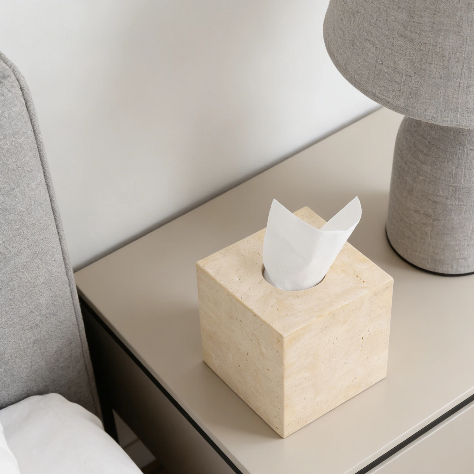 Natürliche gelbe Höhlenstein-Taschentuchbox mit rutschfesten Silikonpads und Acrylplatte - Premium-Materialien für die Heimdekoration.