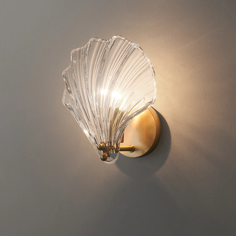 Modern luxury brass wall lamp Nordic shell shape light clear glass wall light fixture bedside restaurant stairs aisle sconces