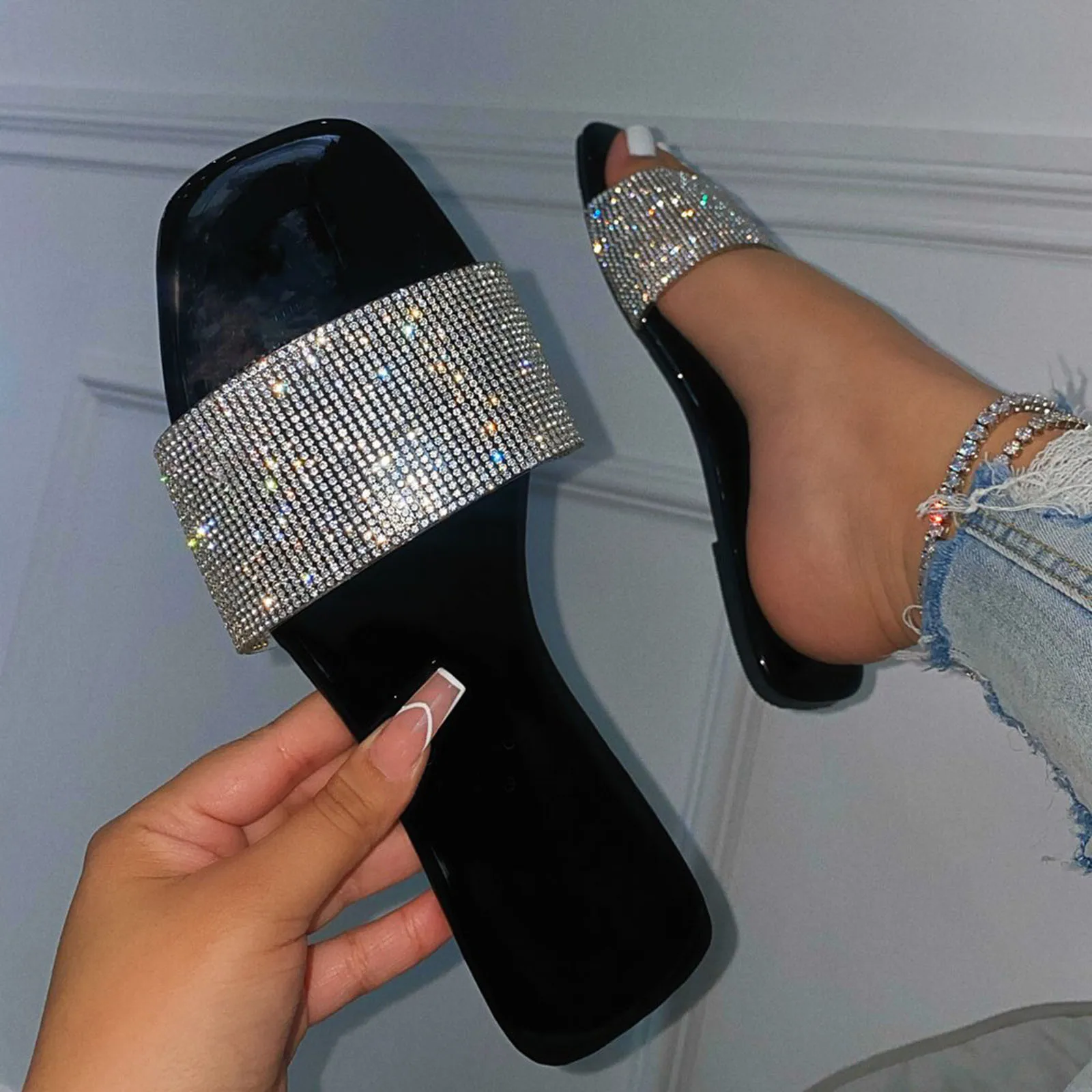 Slippers Women\'s Rhinestone Wide Strap Square Toe Slippers Flip Flops Flat Sandals Ladies Slippers Shoes Female Bling Luxury