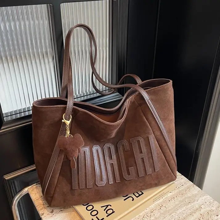 

Новинка 2025 года, винтажная просторная сумка подмышки для женщин, минималистичный ручной кошелек на плечо, модная сумка в подарок