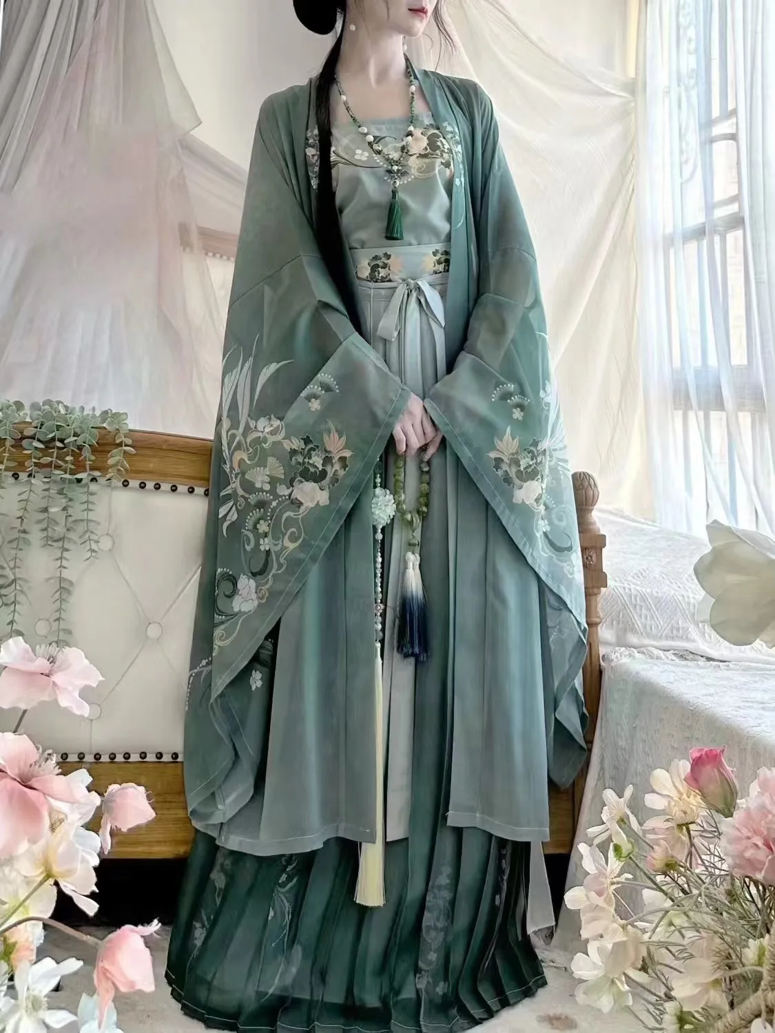 

Chinese traditional costumes, Liuli Ji Yunxia Guang Hanfu women, summer Song Dynasty system, large-sleeved shirts, prints, 100-f