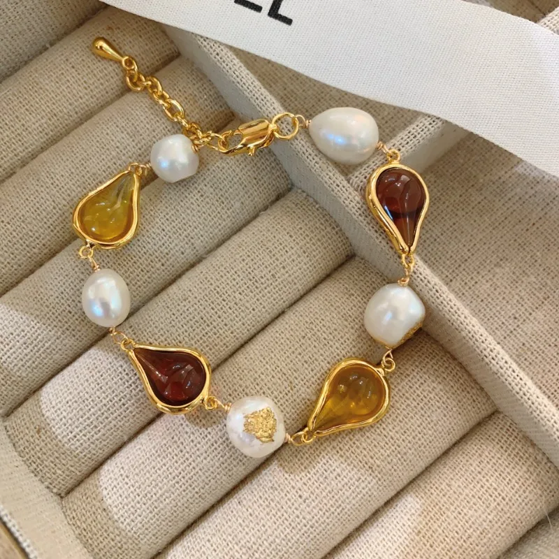 Designer Vintage Gold Plated Baroque Pearl Natural Color Crystal Jewelry Set Bracelet Necklace Earrings Two-piece Set for Women