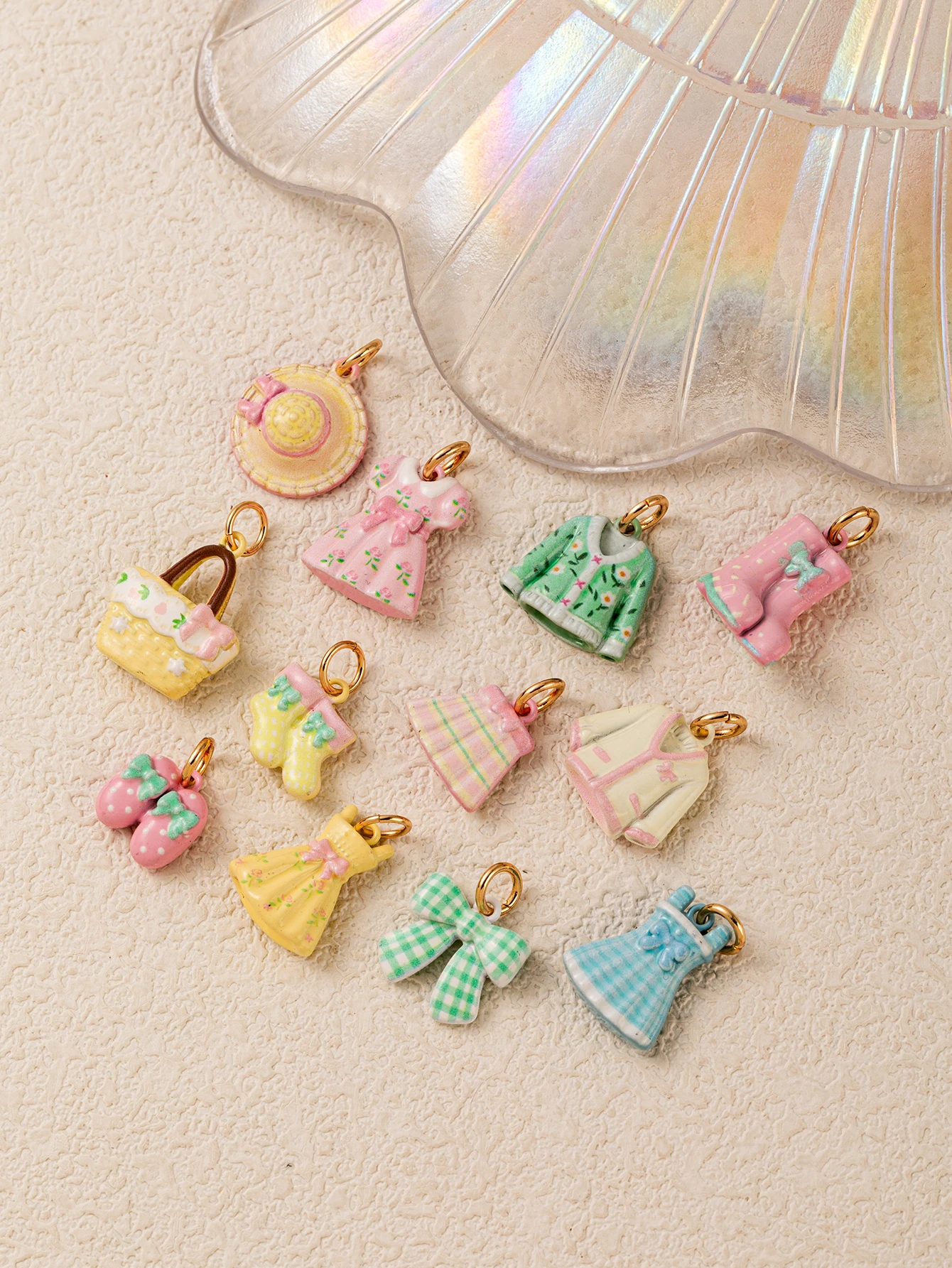 Ins Süße, modische neue Kleider-Schleifen-Socken-Stiefel-DIY-Anhänger-Charms für die Schmuckherstellung – Detail 2