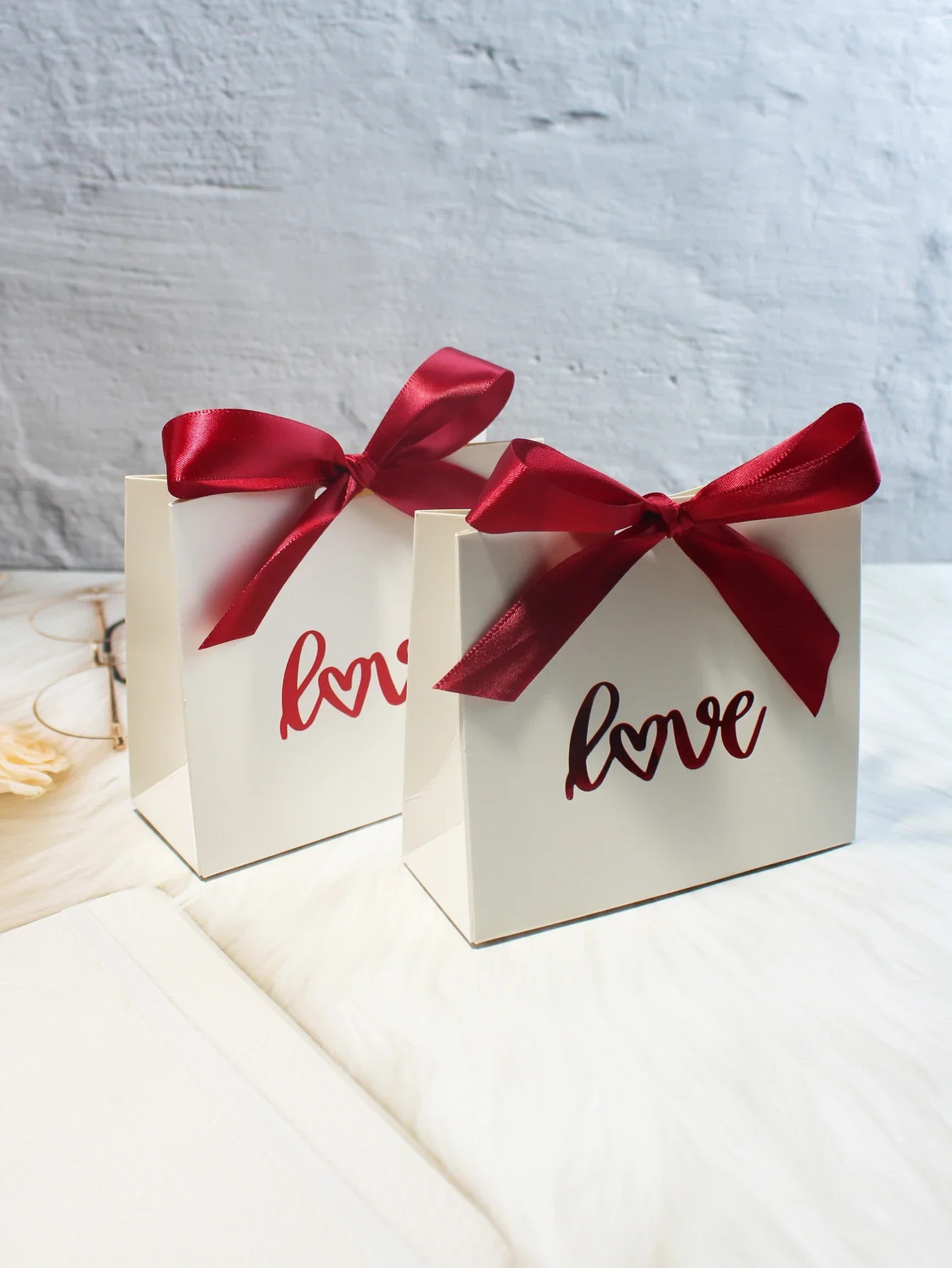 Mini Pink Gift Bag for Valentine's Day or Wedding Parties, Candy Box Chocolate Ferrero Rocher and More