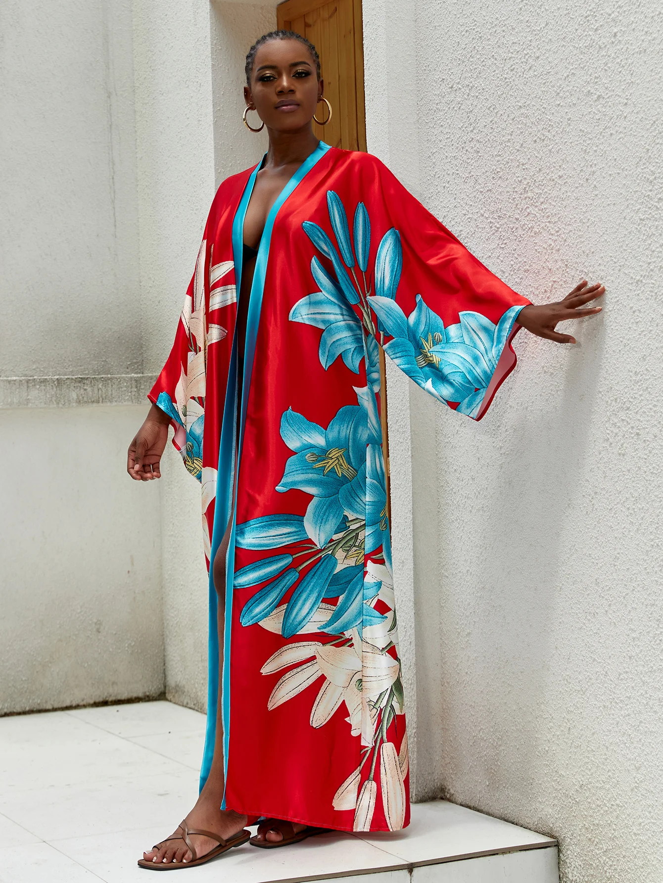 Plus Size eleganckie Kimono damskie Plus satynowe rękaw 3/4 wykończone frędzlami rozpięte z przodu Kimono z paskiem