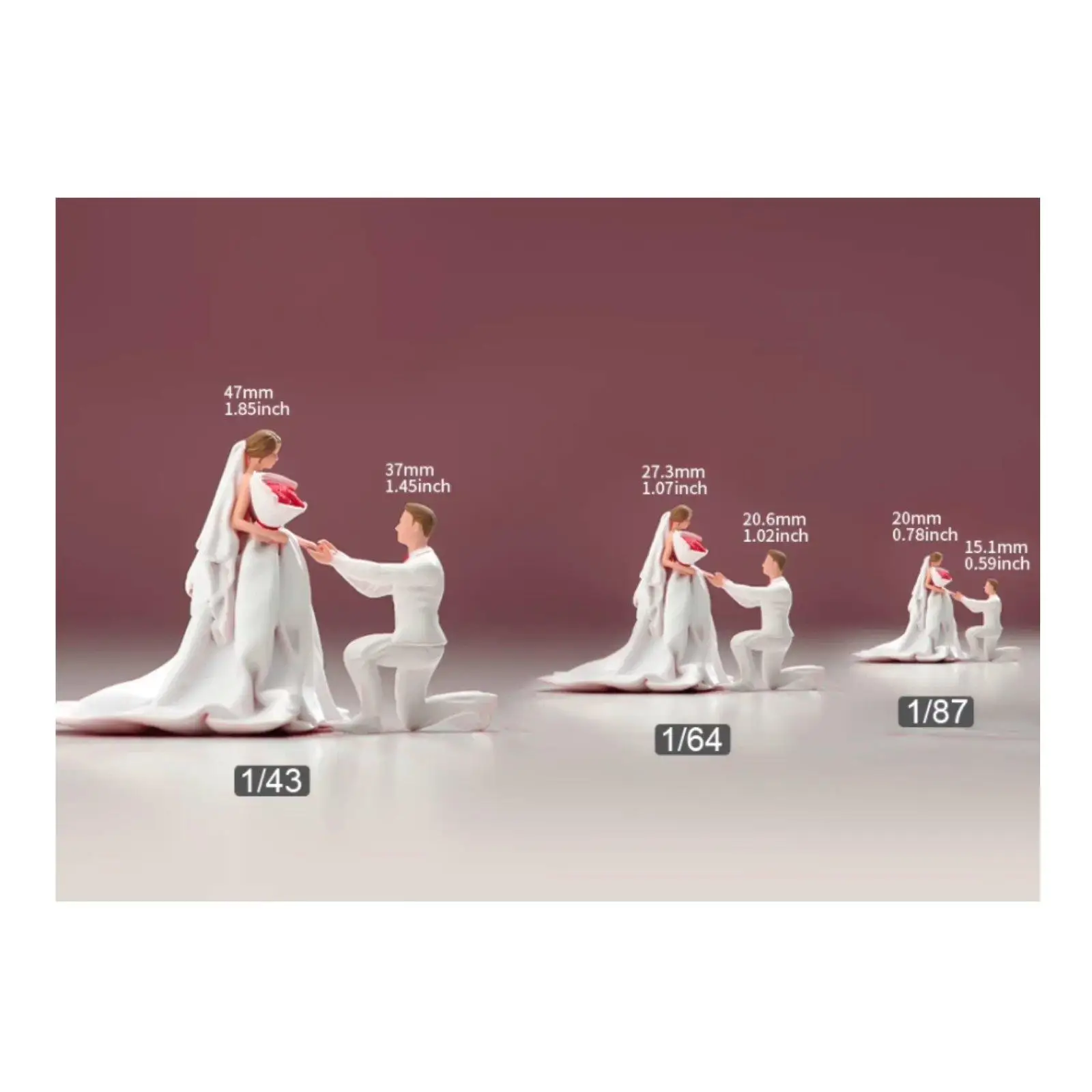 Miniature Resin Love Figurine Couple Statue Decorative Ornament Figurine Luxury Home Accessories for Engagement Anniversary Gift