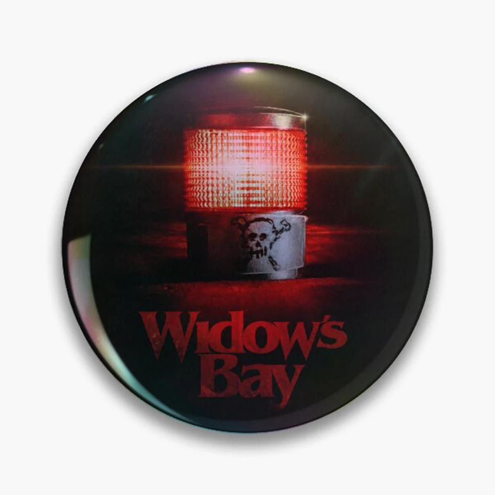 Widows Bay  Pin Holographic Star Heart Pin Brooches Laminated Button Fashion Accessory