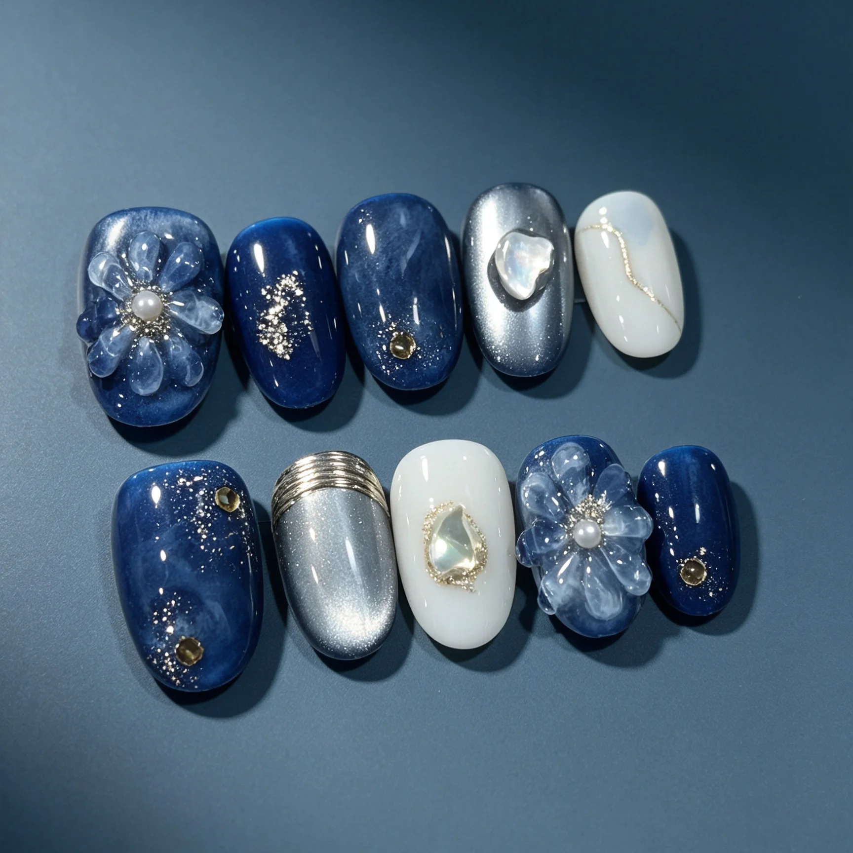 10 Pieces of Hand Pressed Oval Nails, Beautiful Fake Nails, Ink Blue Gilded Three-Dimensional Carvings, Suitable for Women to Us