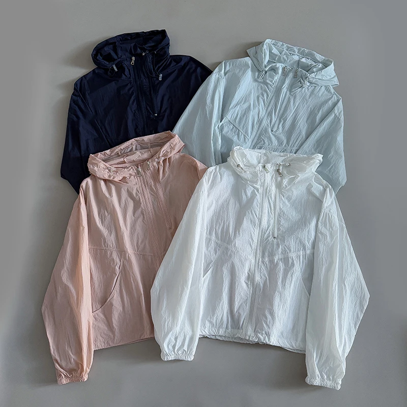 

Сплошной цвет, свободная солнцезащитная рубашка с капюшоном, лето 2025 года, свободная тонкая куртка с длинными рукавами на молнии, повседневная верхняя одежда, топы