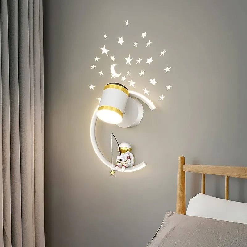 Modern LED Wall Lamp Iron Acrylic Astronaut Children\'s Room Decor Indoor Fixtures Lustre Study Living Rooms Bedroom Wall Sconces