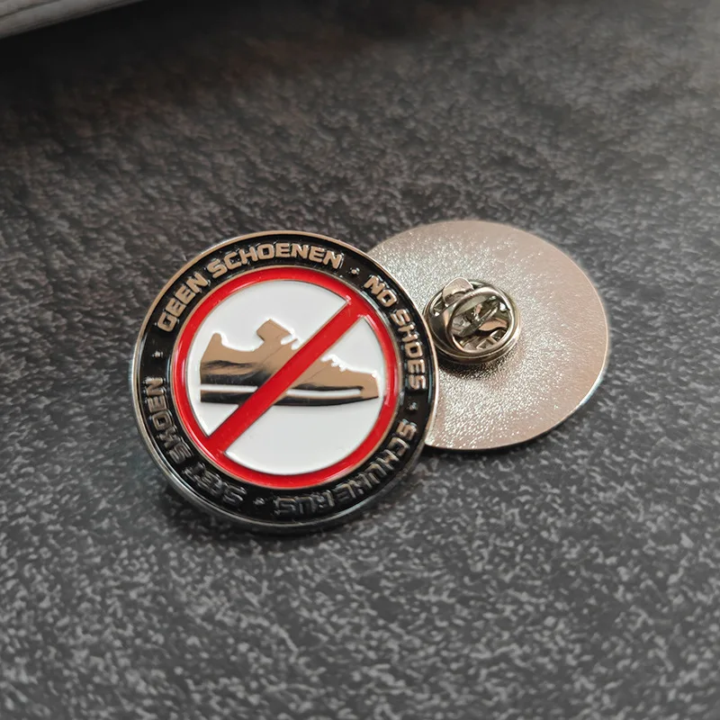 Customized. Baking Paint Metal Badge Customized Personalized Clothing Souvenir Armband Zinc Alloy Electro