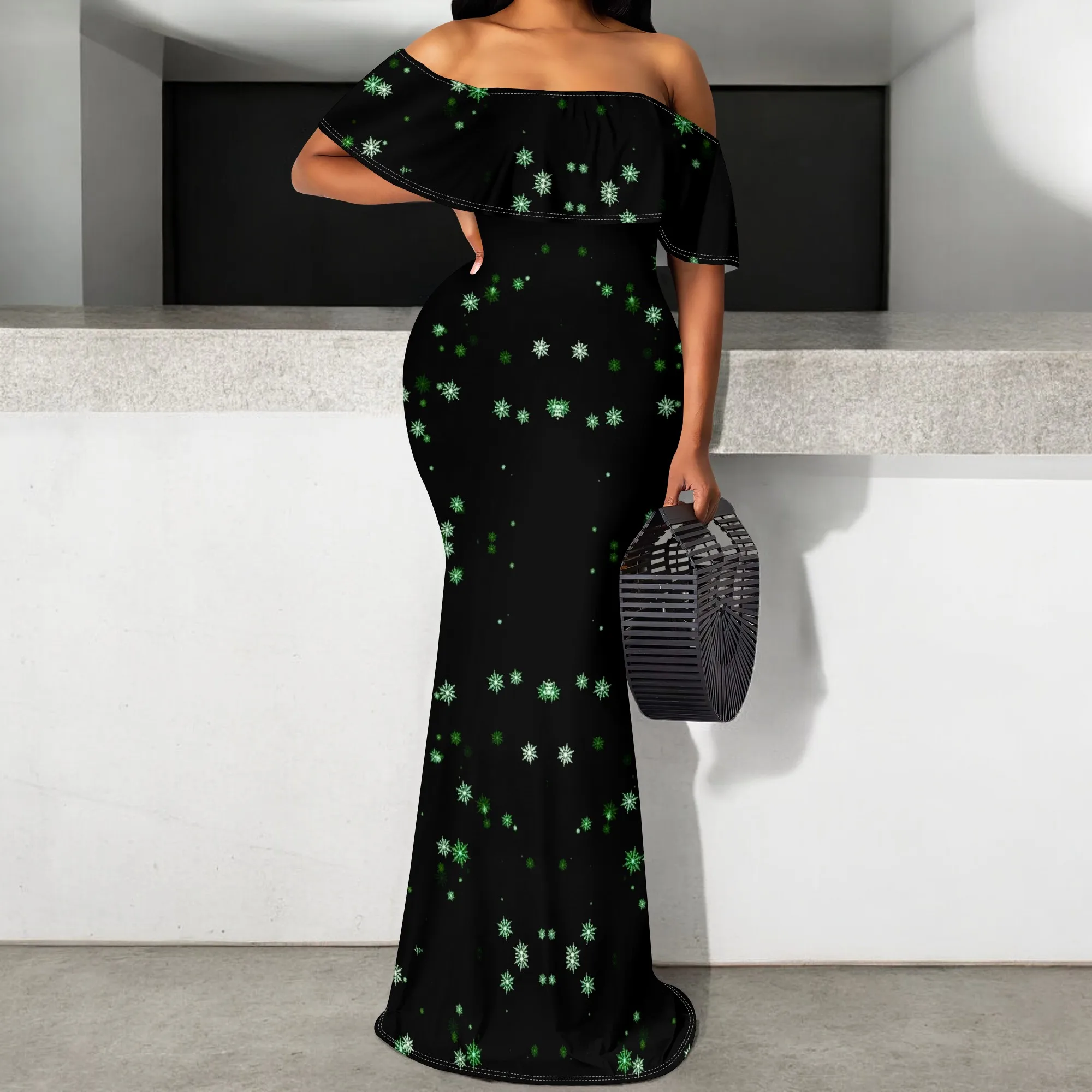 

Off-Shoulder Starry Snowflake Maxi Dress - S-3XL | Perfect for Christmas, New Year’s Eve & Winter Parties