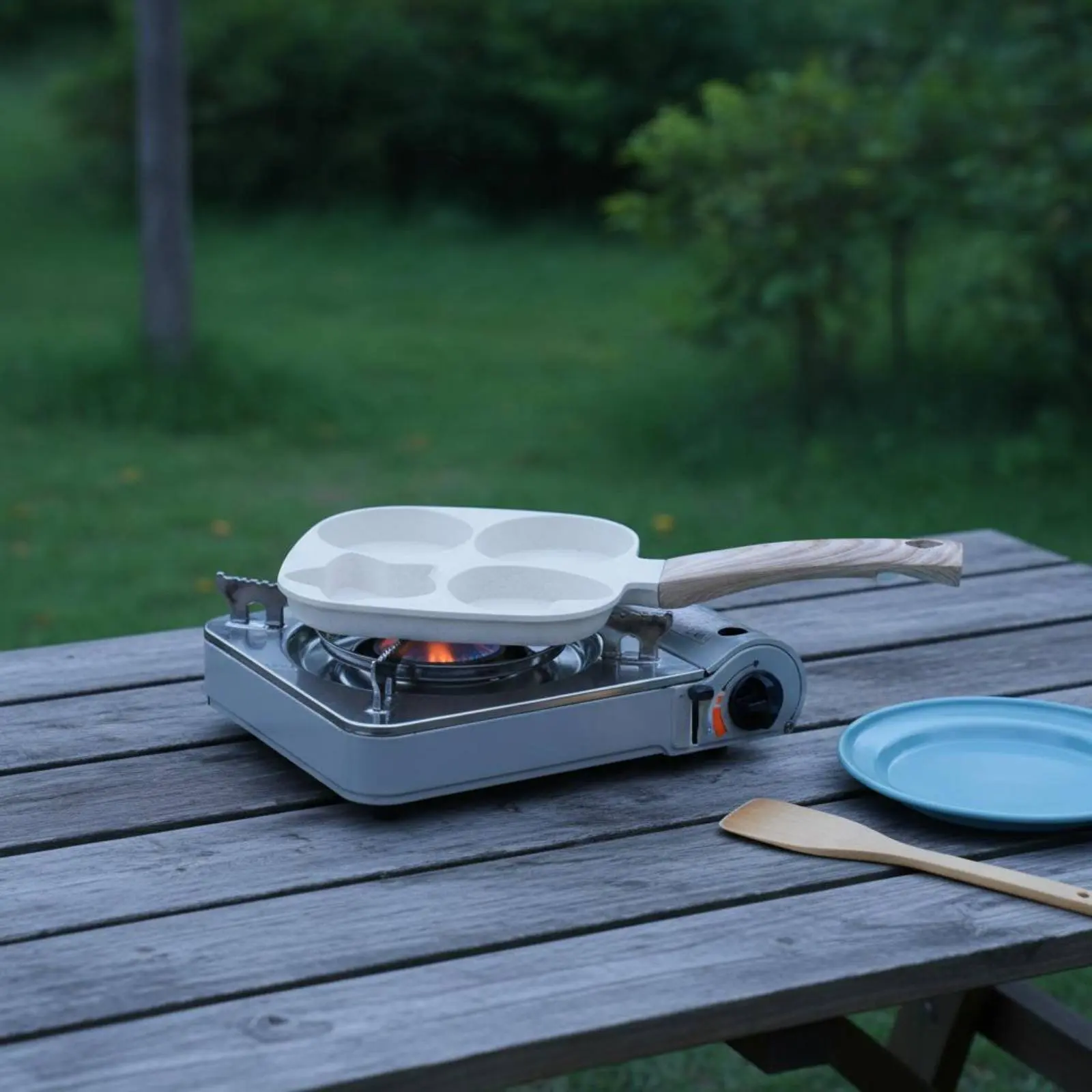 Non-Stick Breakfast Pan Long-Lasting 4-Hole Frying Pan Divided Breakfast Skillet Fast & Even Heating Shaped Pancake Griddle