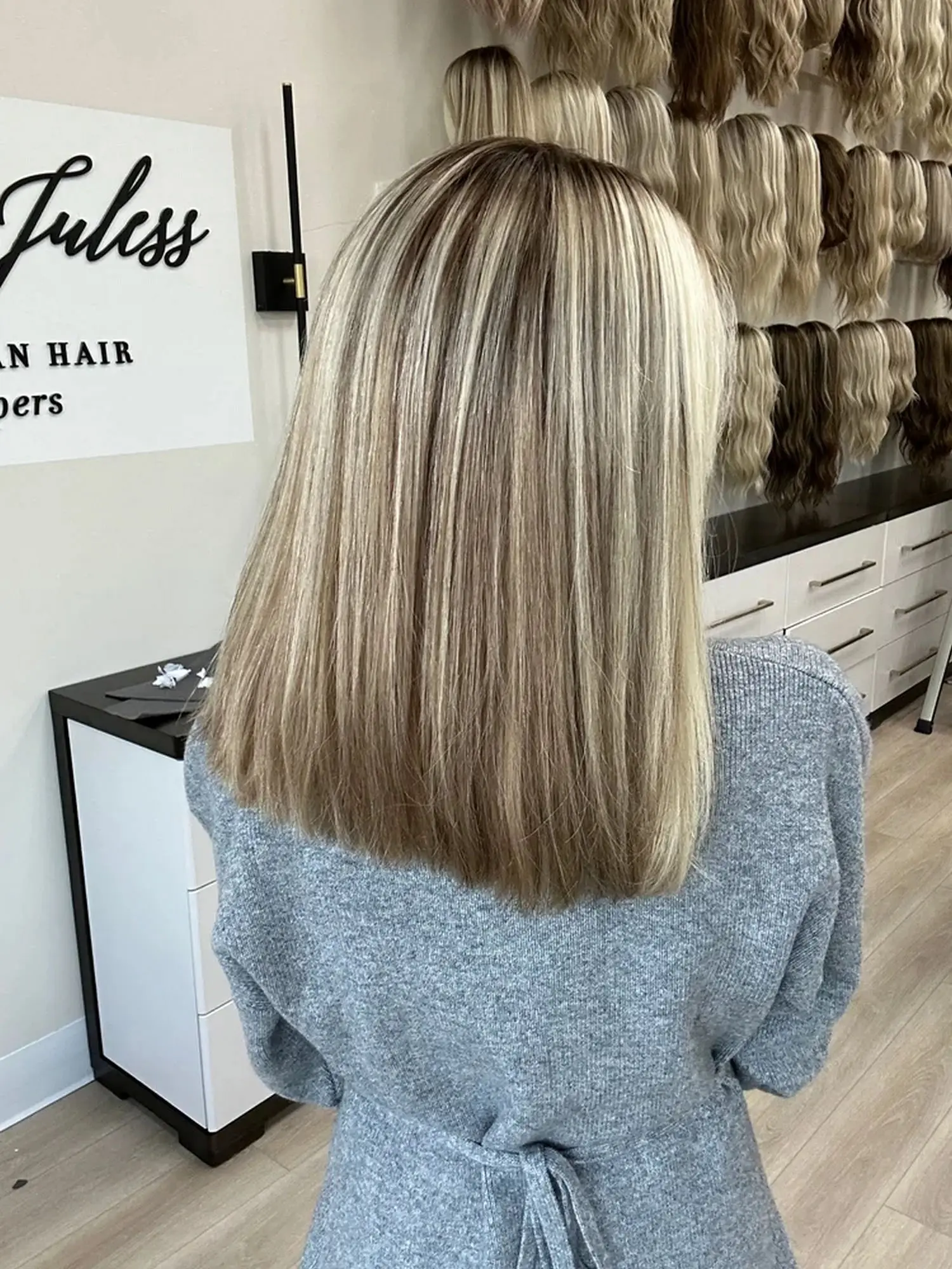 16 Inches Bob Straight Shoulder 13*4 HD Transparent Lace Synthetic Wigs Ombre Ash Blonde Realistic Look Hairline Glueless Wigs