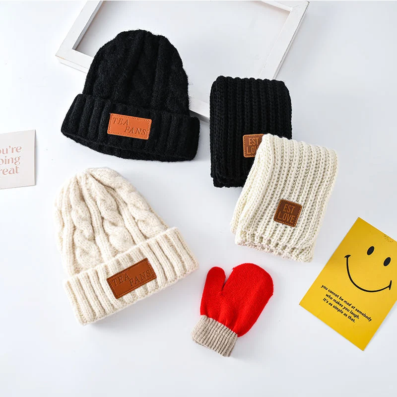 Children\'s 3-piece new autumn/winter suit hat scarf Knitted wool ear cap thickened warm daily bib