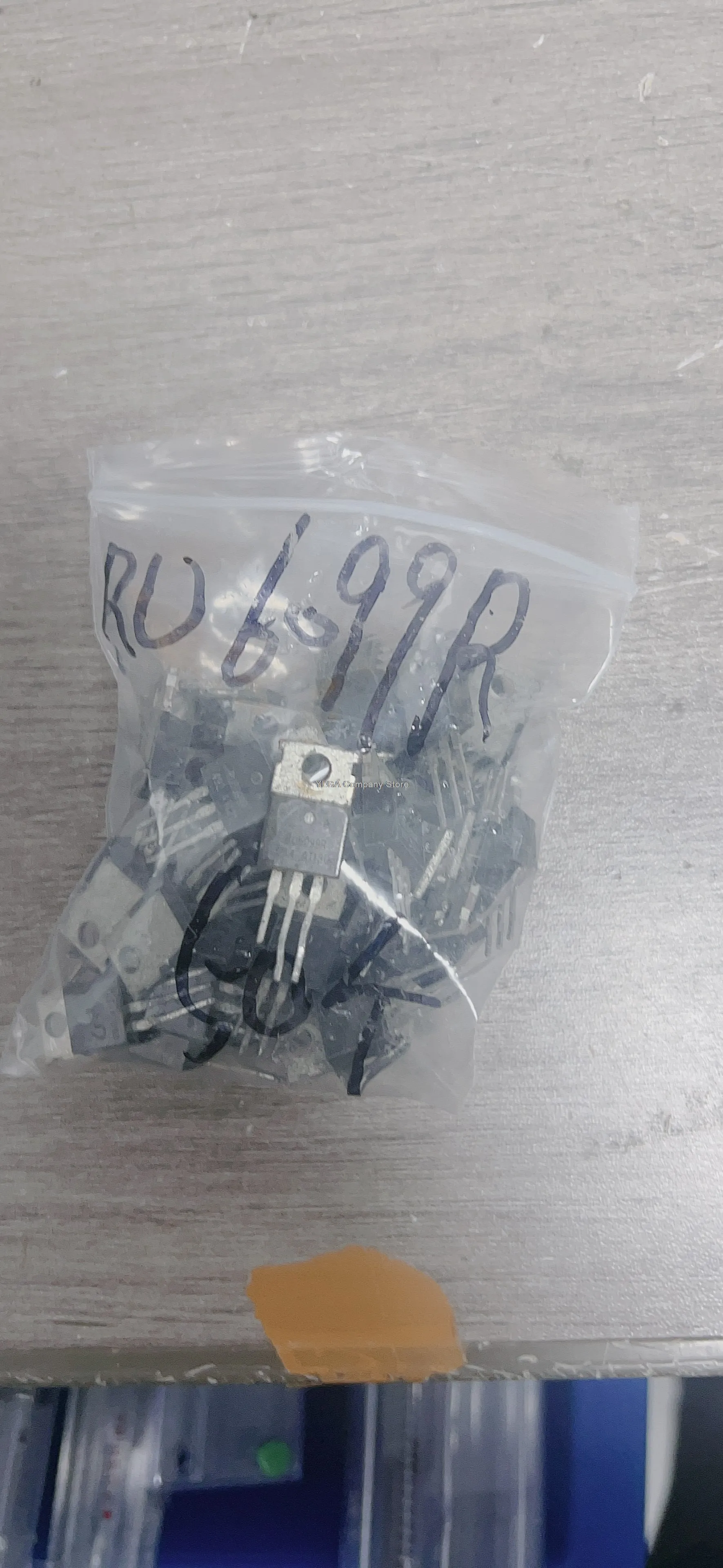 The quality of the large chip RU6099R 120A 60V is superior to that of IRF3205 P75NF75, with a price advantage        20PCS -1lot