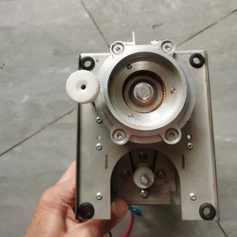 Multifunctional coffee machine accessories, integrated grinding and brewing