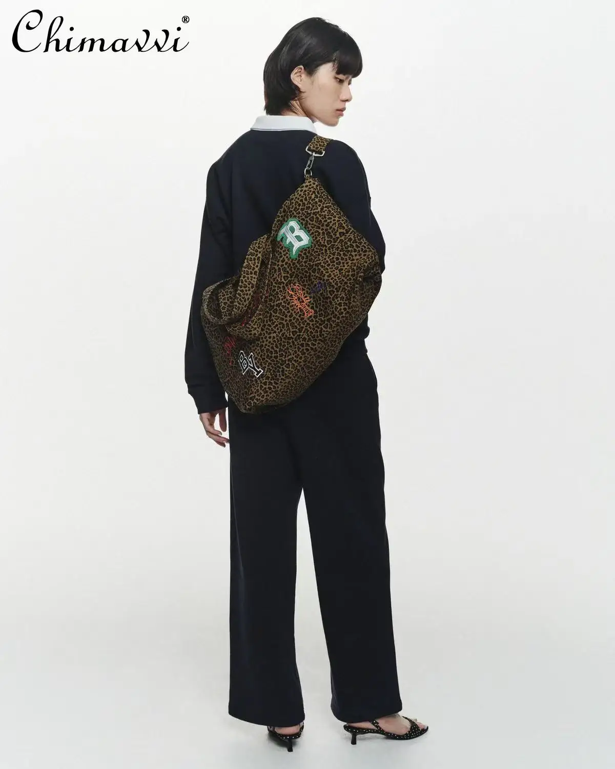 

Japanese Fashion Leopard Patch Embroidery Tote Bag 2025 New Commuter Versatile Simple Large Capacity Shoulder Bag for Women