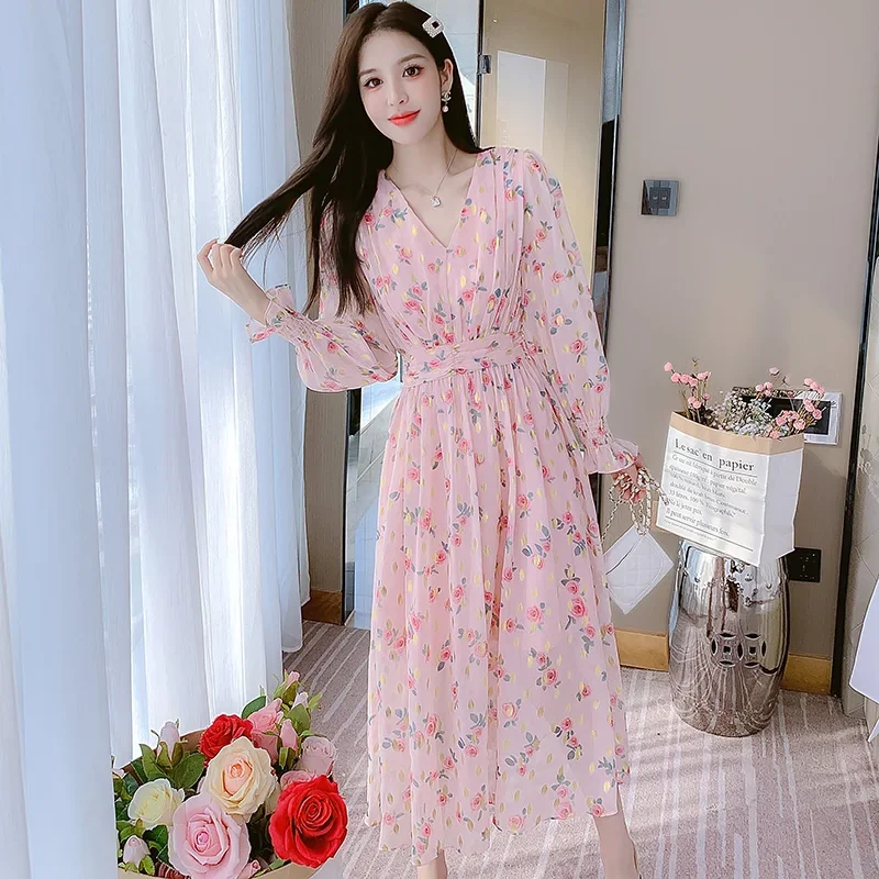 2024 Spring and Autumn V-neck Lantern Sleeve Ladies' Lotus Leaf Edge Skirt Plant Flowers Sweet Hot Stamped Dress