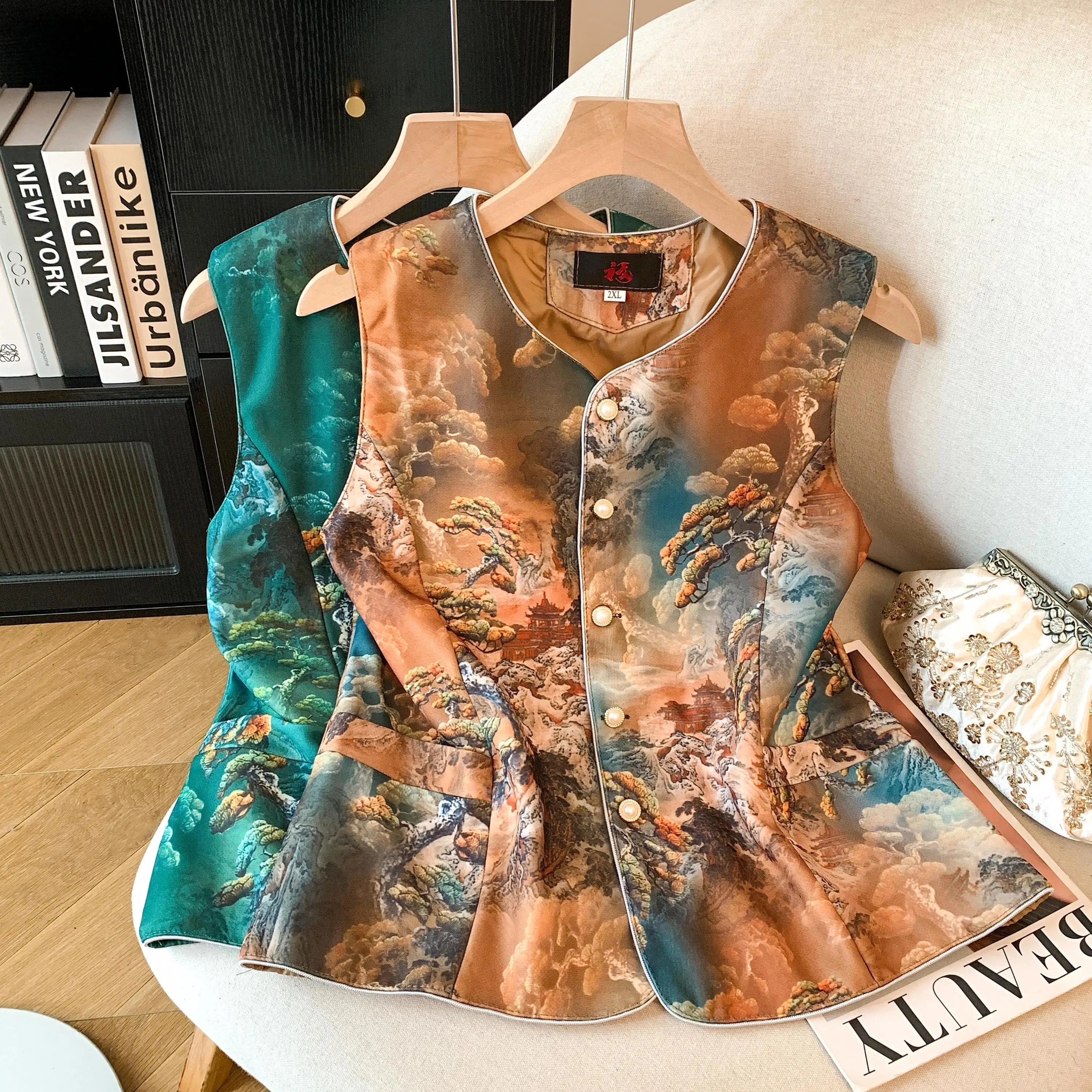 New Chinese Style Women's Jacket 2026 Spring Autumn New Model Stand Collar Satin Embroidered Flower Sleeveless Outerwear
