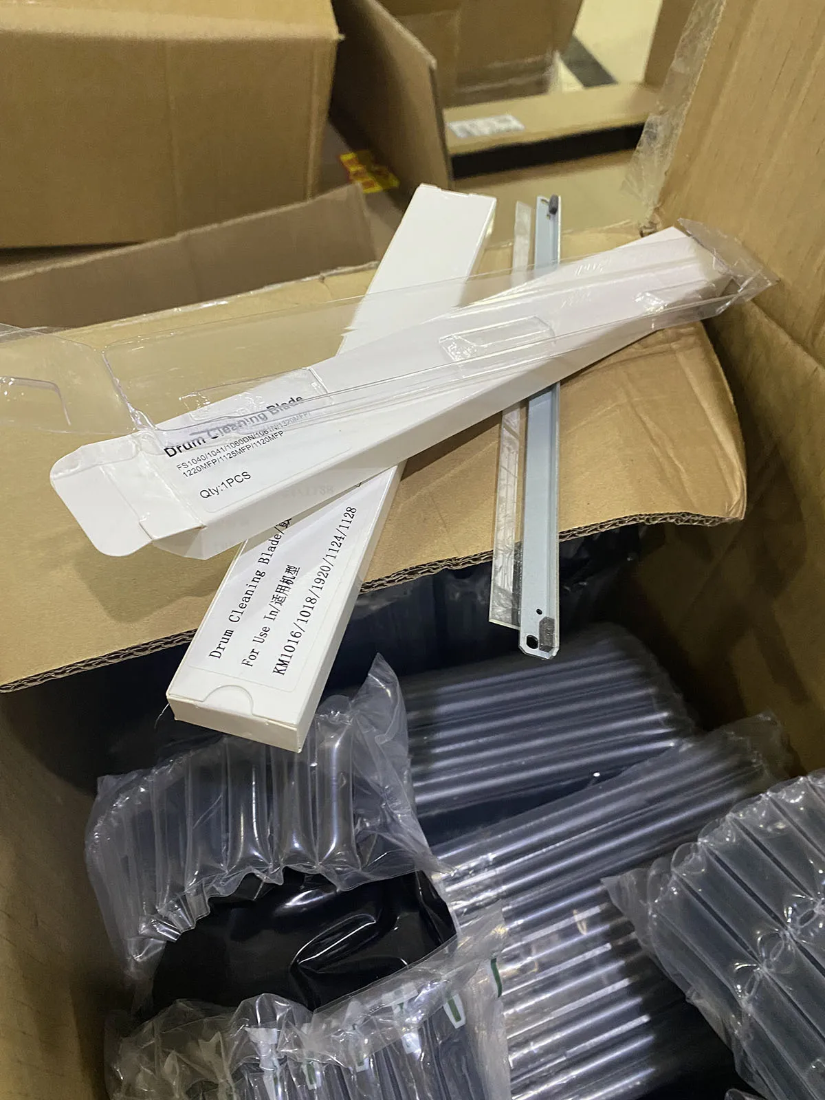 

Drum Cleaning Blade for Kyocera FS1016 FS1028 FS1100 FS1128 FS1035 FS1120 FS1135 FS1320 FS1350 FS1370 FS1300 FS720 KM2810