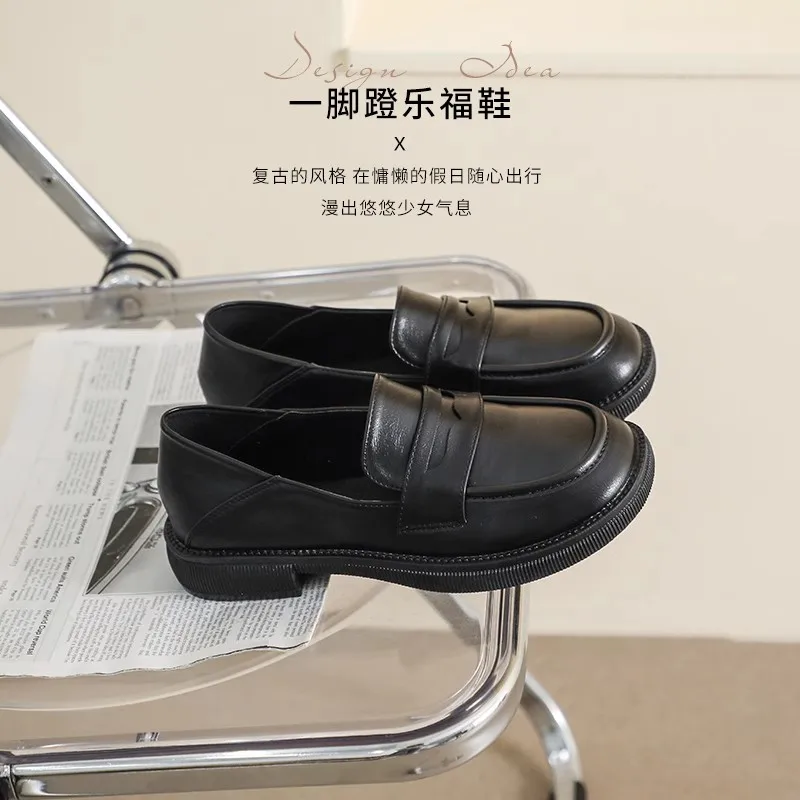 Buty do chodzenia na cztery pory roku, sneakersy do biegania, wodoodporne buty trekkingowe, buty podróżne, botki, antypoślizgowe buty codzienne, buty barefoot.