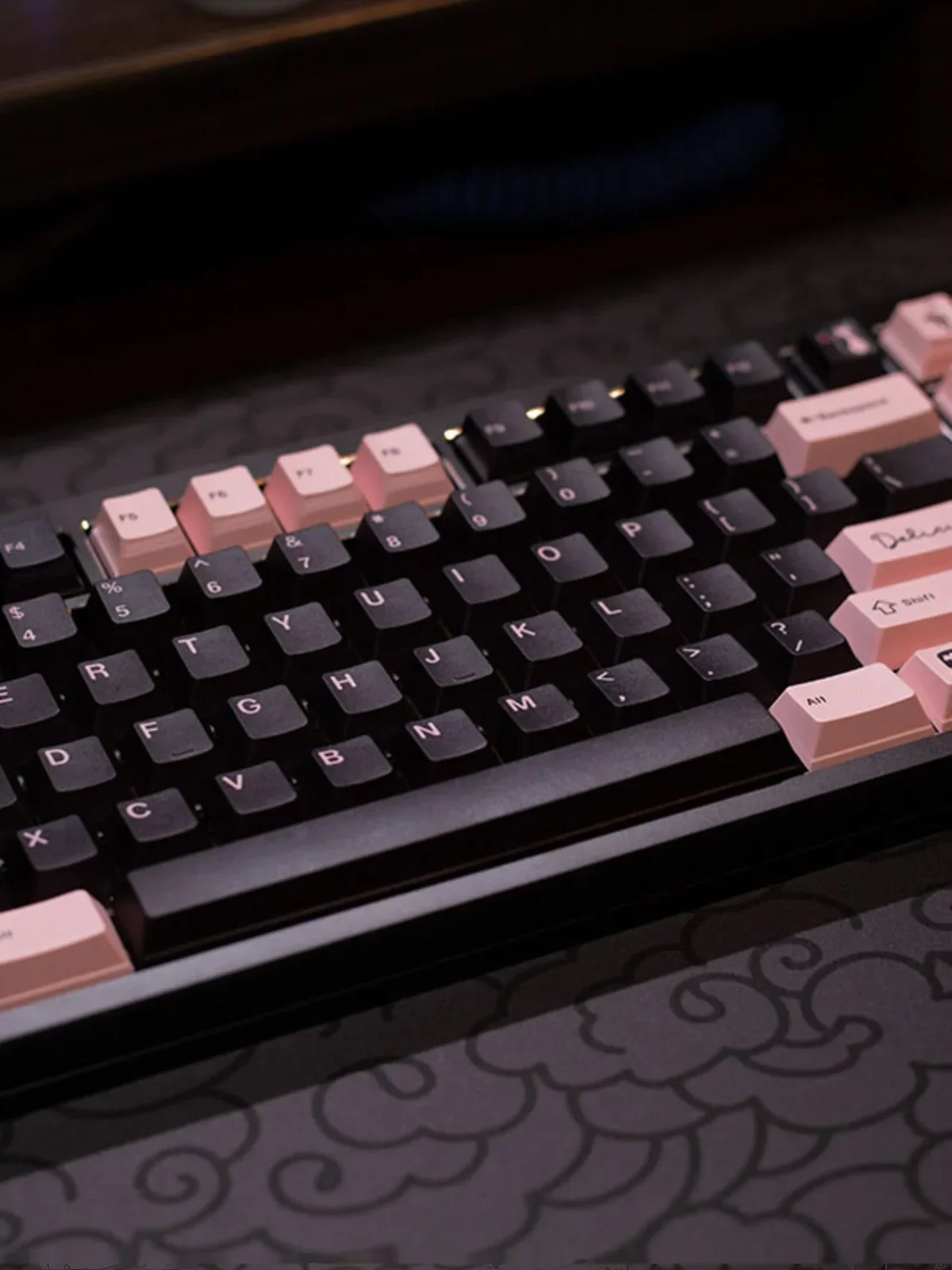Original keycap black and pink five-sided hot sublimation PBT shading supplement personalized customization