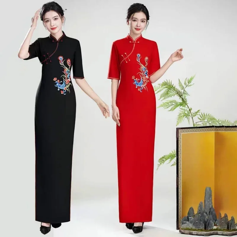 

Woman Embroidered Vietnam Long Cheongsam Retro Embroidery Wedding Party Cheongsam Traditional Stage Performance Dance Clothing