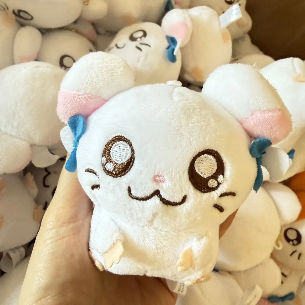 Cute Hamtaro Bijou Hugging Plush Keychain Bag Charm Kawaii Gift for Boys Girls Fans Soft Doll Toy Stuffed Hamster Ornament view 5