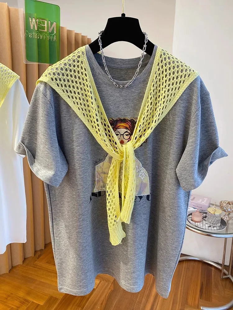 Camiseta Casual Extra Grande Tamanho 300 Pou com Decote Oco para Mulheres, Nova Versátil para Primavera e Verão