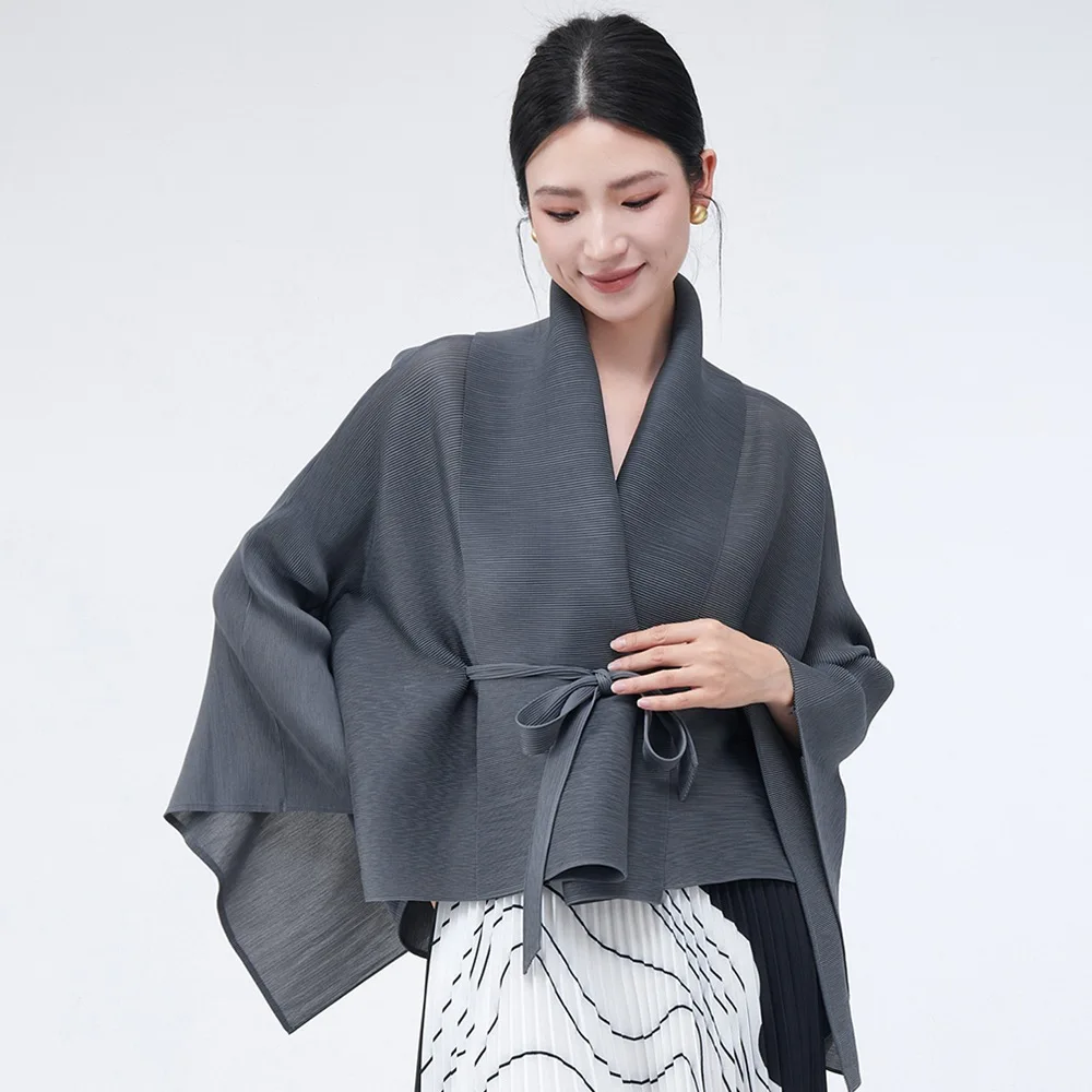 New Style Pleated Coat, Loose-Fitting Lapel, Tie-Front, Irregular High-Quality Versatile Cardigan/Shawl, Export Quality.