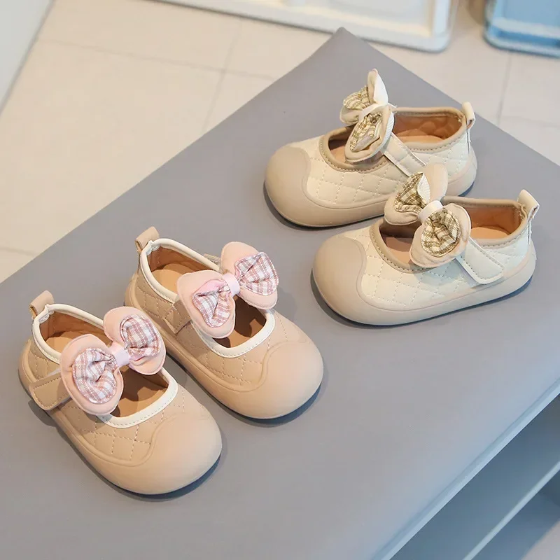 Baby Kids Leather Shoes Soft Sole Cute 2025 New Girls Princess Shoes with Sweet Bow Baby Girls Walking Shoes Fashion Toes Capped