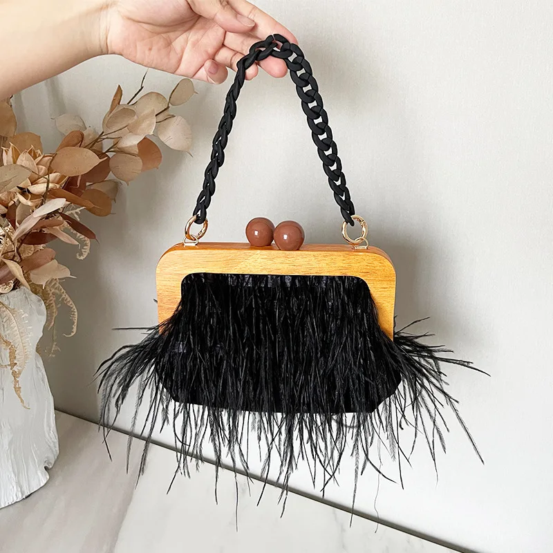 2024 Female Bags Acrylic Chain Feathers Dinner Evening Designer Bag Shoulder Underarm Ostrich Hair Wooden Frame Handbags Purses