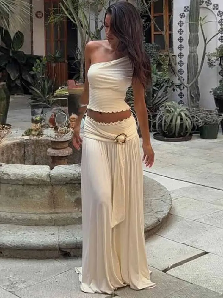 BKQU Elegant ผู้หญิง Ruched 2 ชิ้นชุดเซ็กซี่ Skew COLLAR Backless Crop Tops + หัวเข็มขัดโลหะริบบิ้นกระโปรงยาวปาร์ตี้วันหยุดชุด