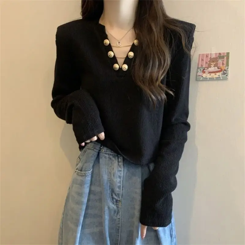 

Large Sized Spring Autumn Korean Version Chic Design Sweater for Women's Slim Fit Stylish Long Sleeved Base Knitted T-shirt Top