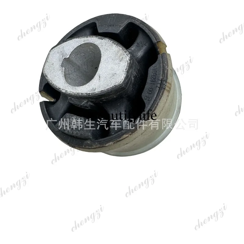 Picture 4: A69 Auto Parts MODEL3/Y Rear Motor Bushing 1109291-00-C